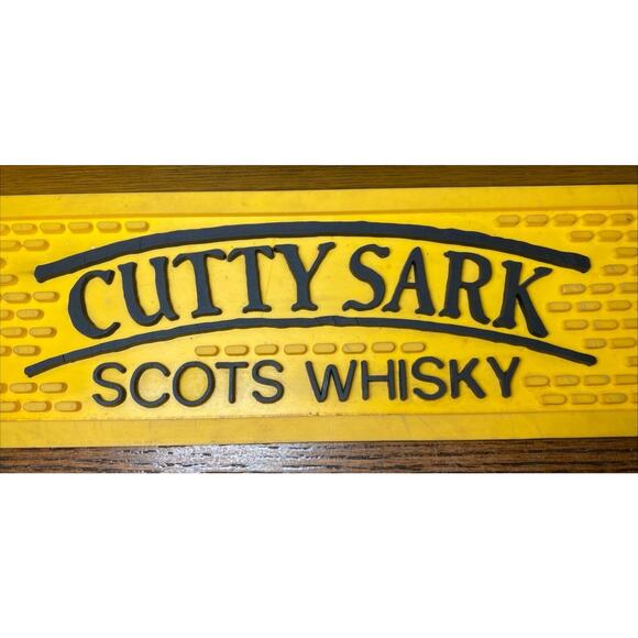 Vintage Cutty Sark Scot Whiskey Rubber Spill Mat Breweriana Sign Pub Tavern Bar - Picture 3 of 9
